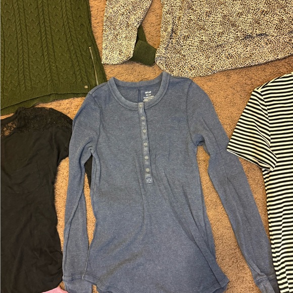 Lot Of 7 Shirts Tops Sweaters American Eagle GAP Aerie Express XS - Picture 5 of 10
